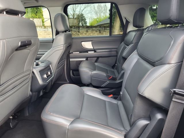 Certified 2025 Ford Expedition Active image 17