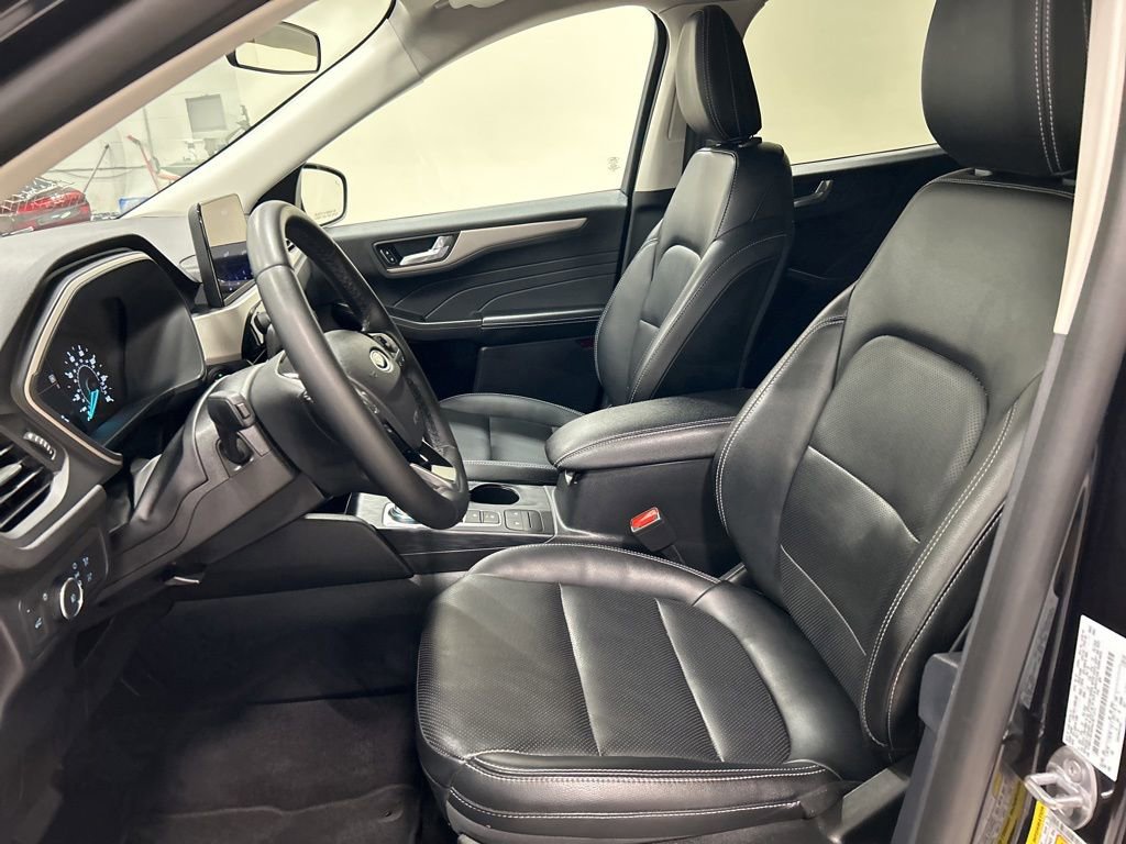 Certified 2022 Ford Escape SEL AWD/4WD image 11