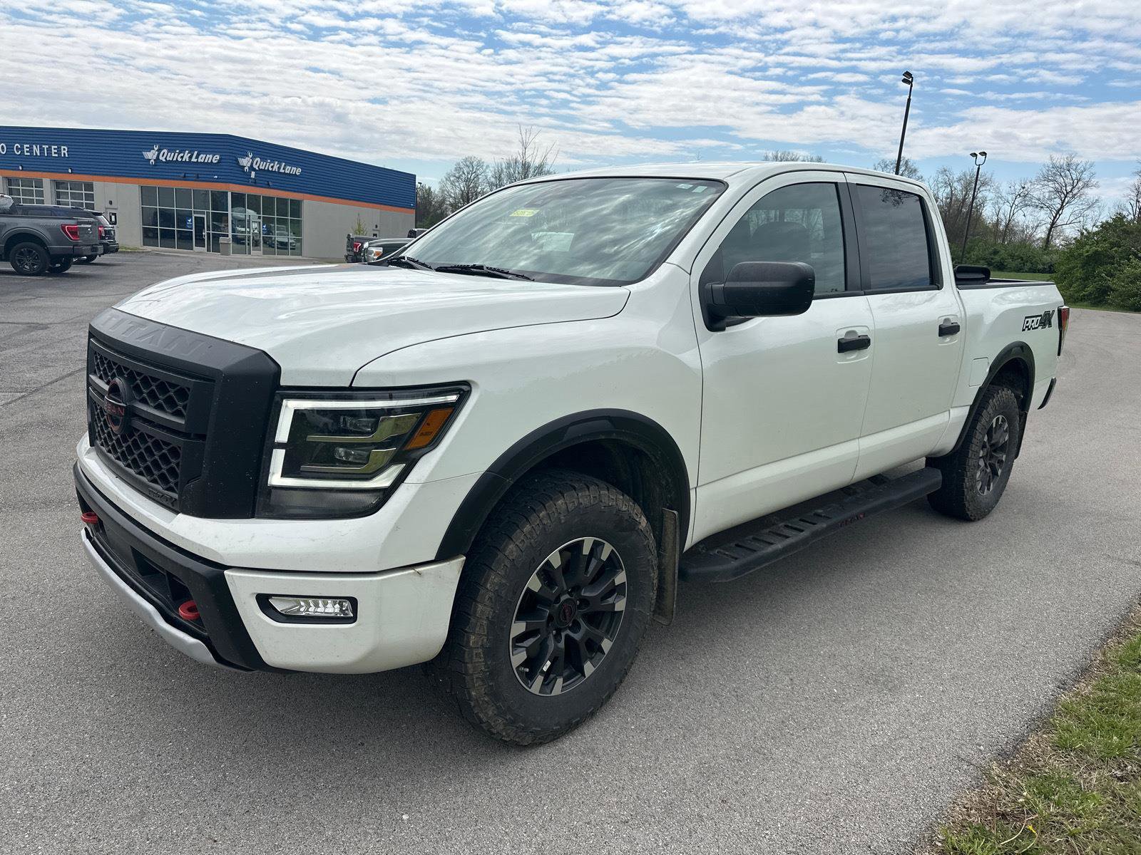 Used 2023 Nissan Titan PRO-4X w/ Off Road Protection Package image 2