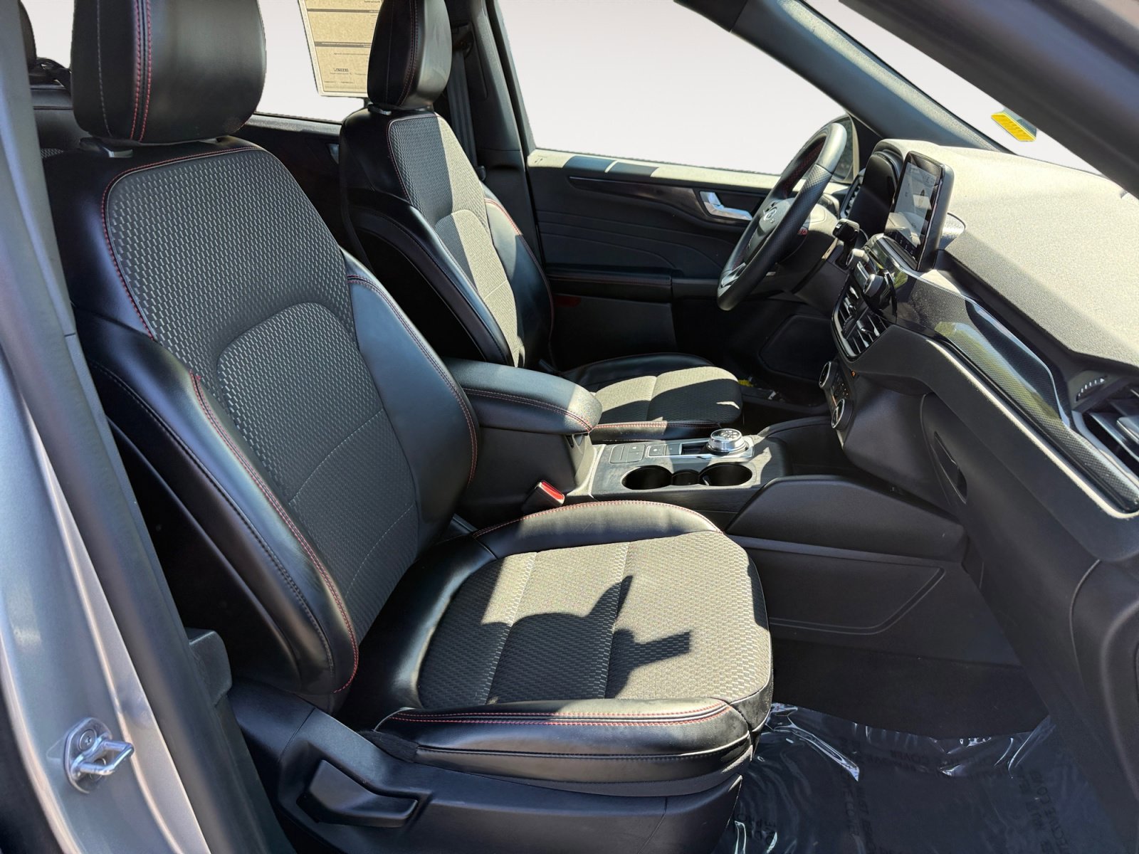 Certified 2024 Ford Escape ST-Line w/ Equipment Group 301A image 19