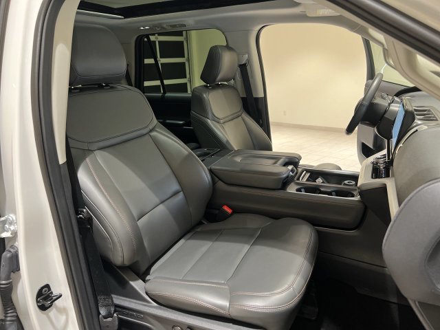 Certified 2025 Ford Expedition Active AWD/4WD image 26