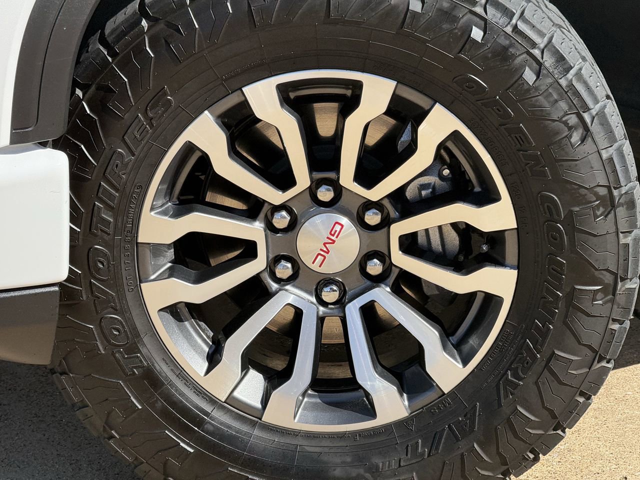 Used 2023 GMC Sierra 1500 AT4 w/ AT4 Preferred Package image 10