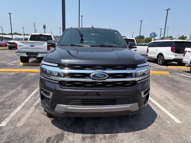 Certified 2024 Ford Expedition Limited AWD/4WD image 3