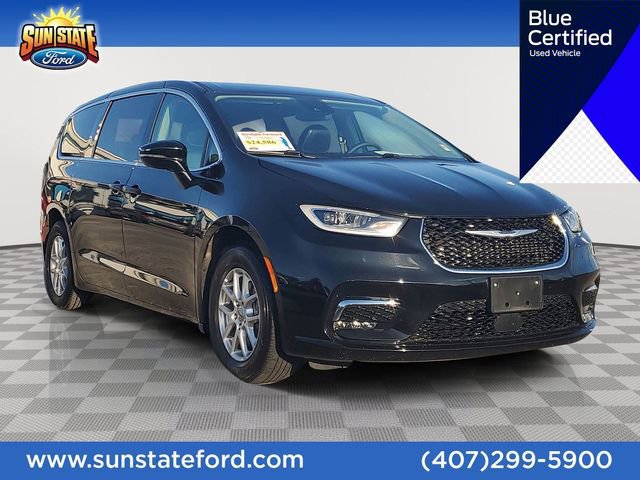 Used 2024 Chrysler Pacifica Touring-L