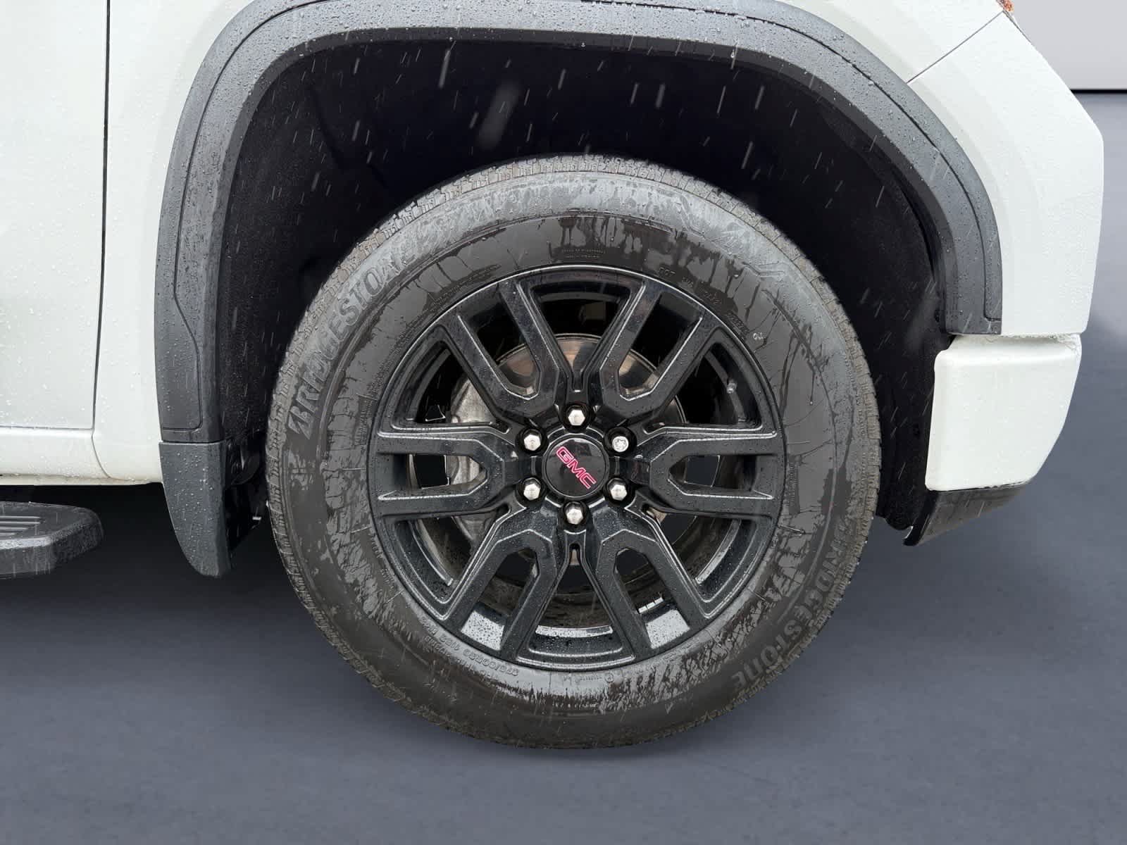 Used 2021 GMC Sierra 1500 Elevation w/ LPO, Elevation Black Package AWD/4WD image 9
