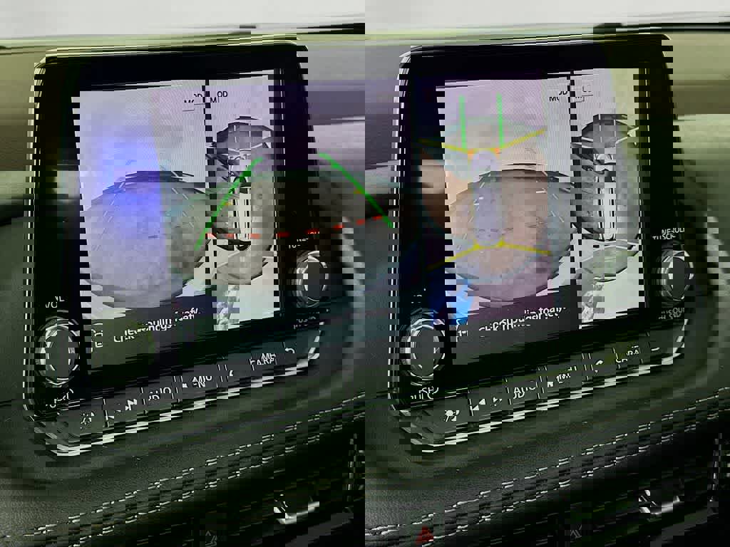 Used 2021 Nissan Rogue SV image 27