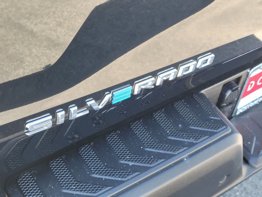Used 2024 Chevrolet Silverado EV W/T AWD/4WD image 5