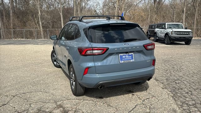 Certified 2023 Ford Escape ST-Line w/ Tech Pack #1 image 3