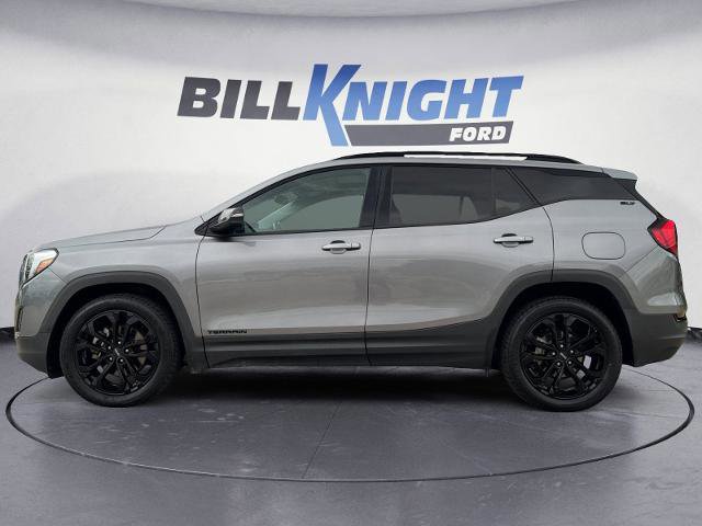 Used 2020 GMC Terrain SLT w/ Preferred Package FWD image 2