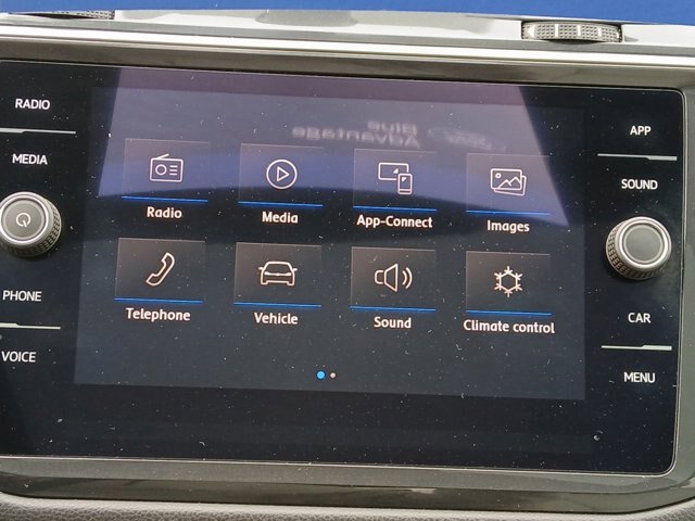 Used 2019 Volkswagen Tiguan SE w/ Panoramic Sunroof Package AWD/4WD image 14