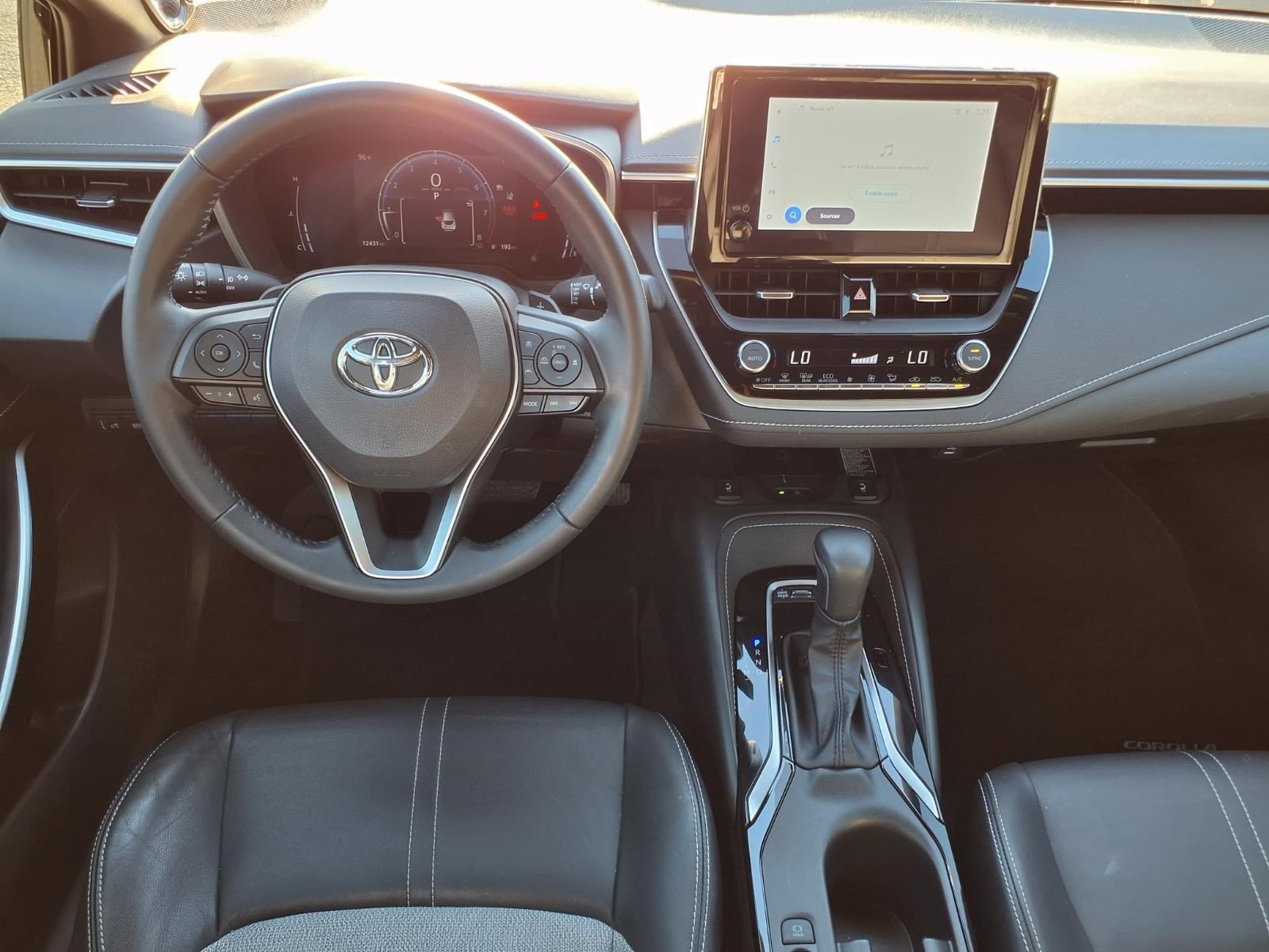 Used 2025 Toyota Corolla XSE FWD image 11