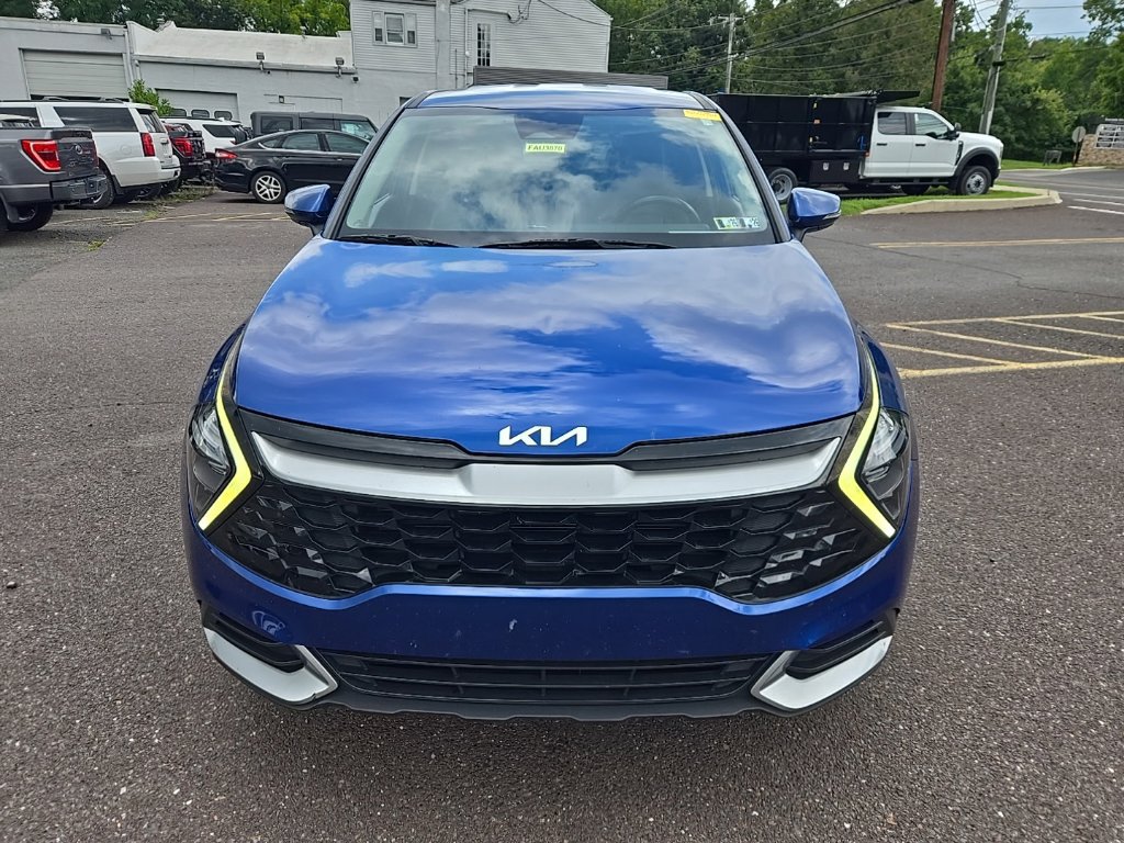 Used 2023 Kia Sportage EX FWD image 2