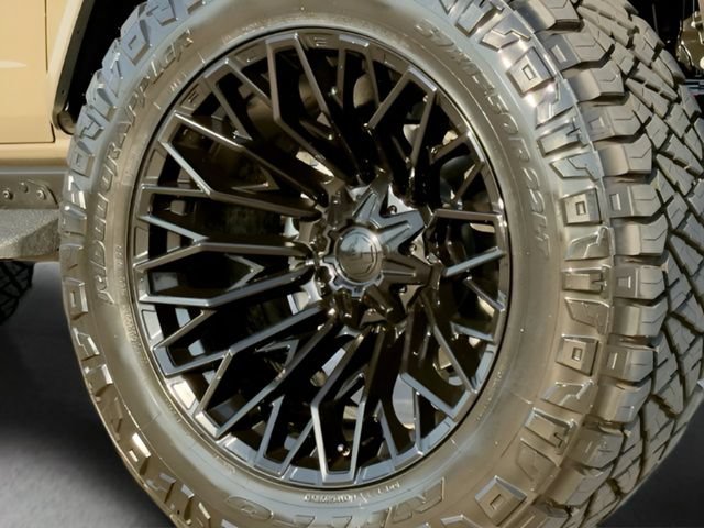 Certified 2025 Ford Bronco Raptor w/ Interior Carbon Fiber Pack AWD/4WD image 13