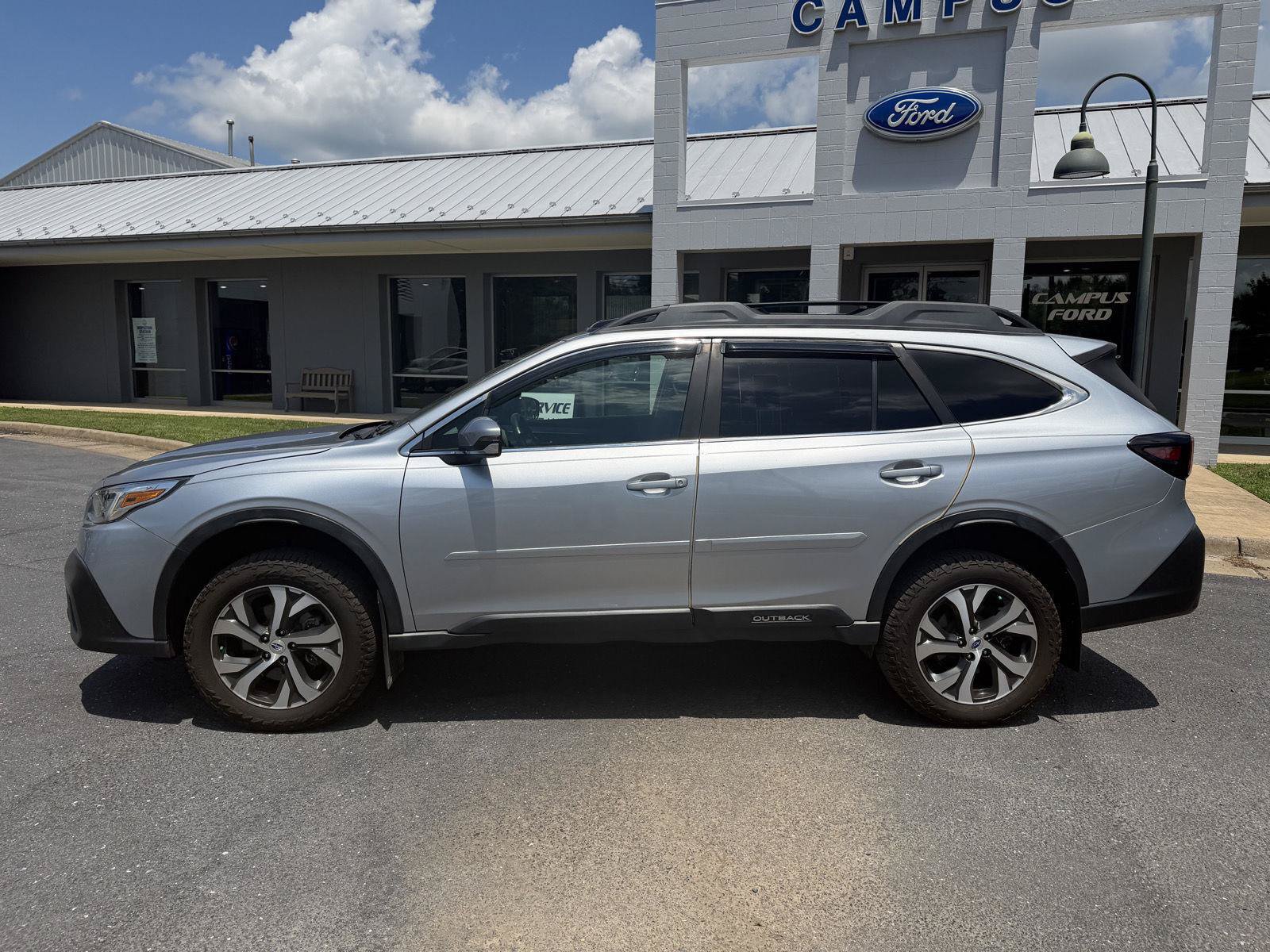 Used 2021 Subaru Outback Limited XT AWD/4WD image 2
