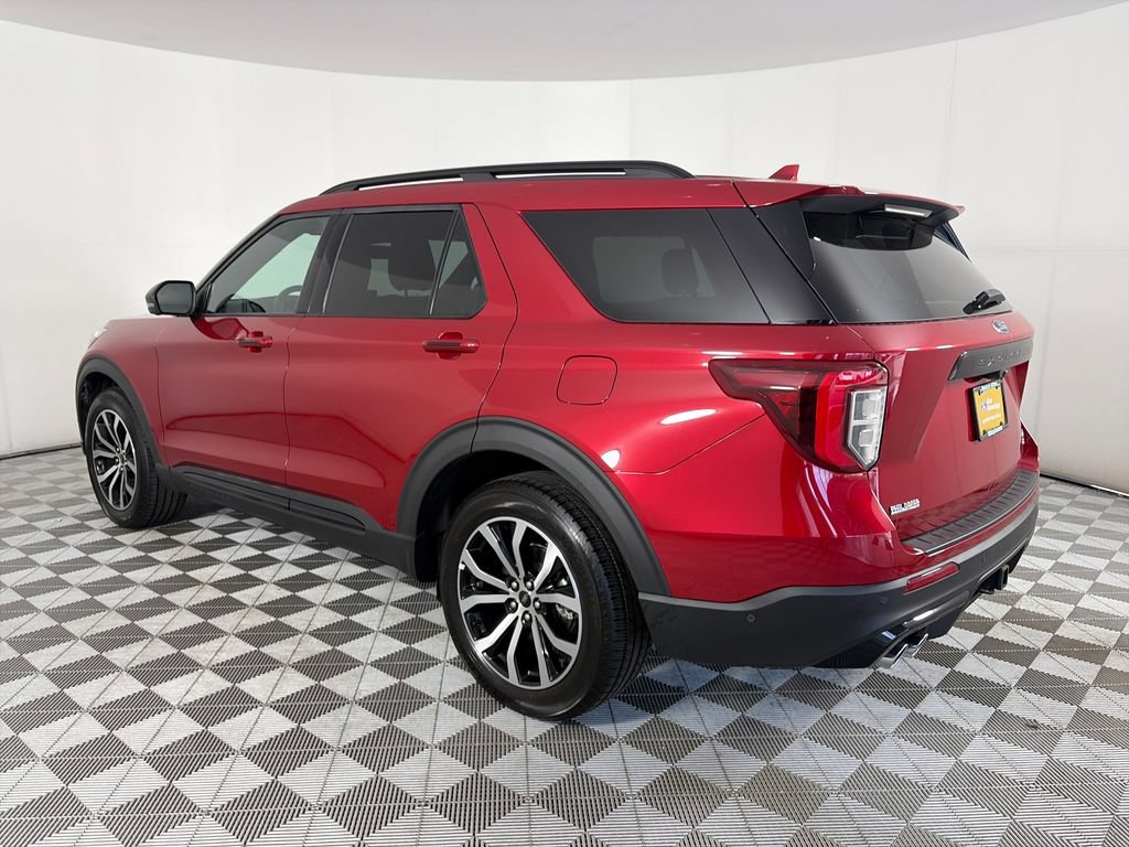 Certified 2020 Ford Explorer ST w/ Premium Technology Package AWD/4WD image 5