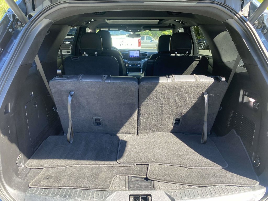 Certified 2020 Ford Explorer XLT w/ Equipment Group 202A AWD/4WD image 10