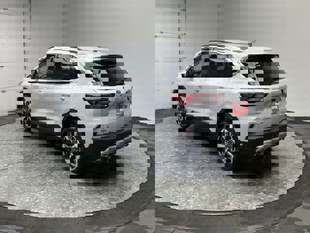 Certified 2025 Ford Escape Platinum image 4