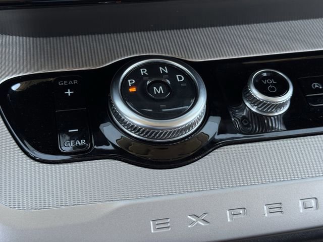 Certified 2025 Ford Expedition Active image 21