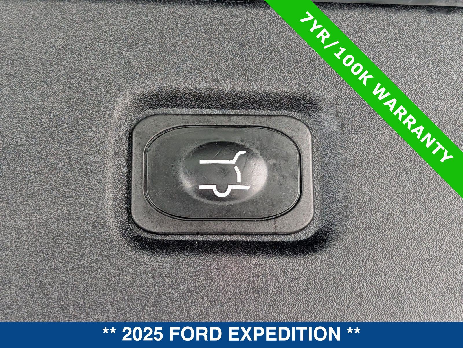 Certified 2025 Ford Expedition Active AWD/4WD image 16