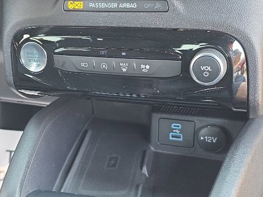 Certified 2023 Ford Escape ST-Line Select AWD/4WD image 13