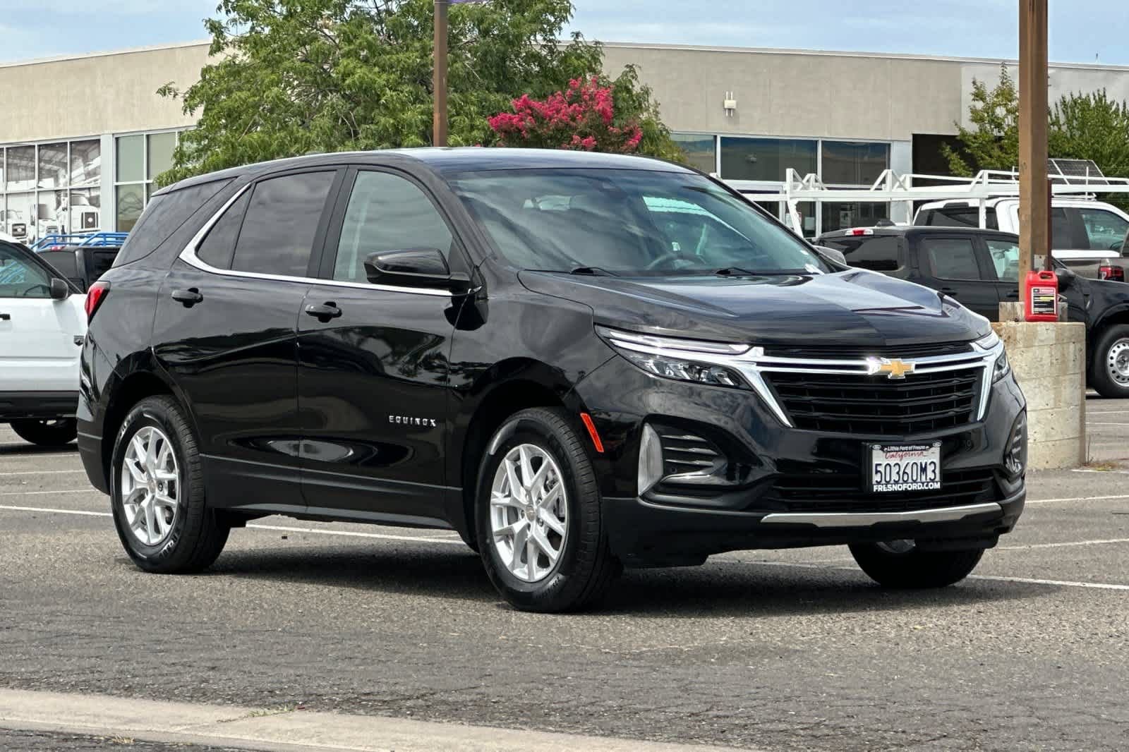 Used 2022 Chevrolet Equinox LT w/ LPO, Floor Liner Package AWD/4WD image 9