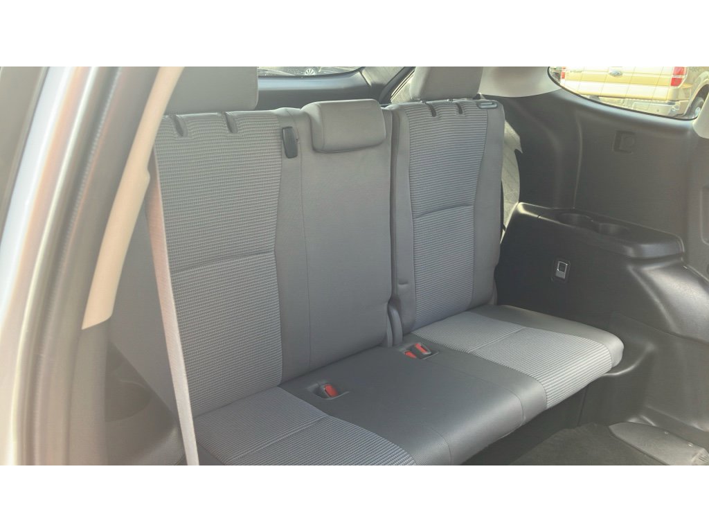 Used 2021 Toyota Highlander LE w/ Protection Package #3 (TMS) image 32