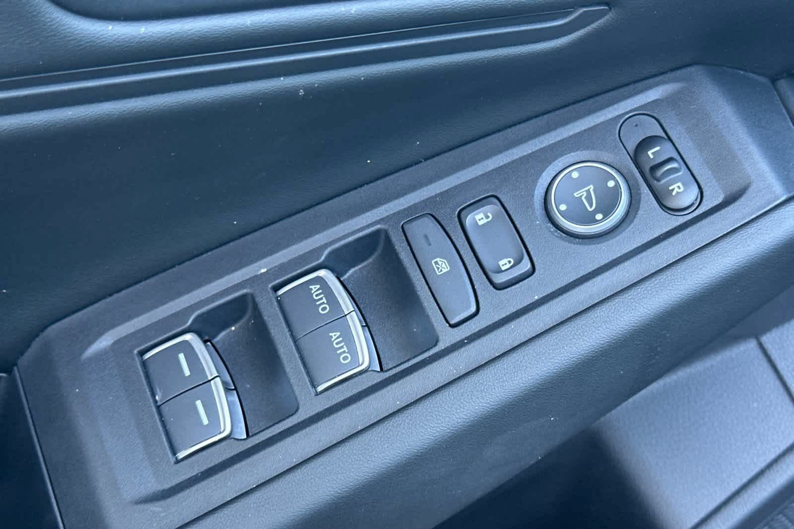 Used 2025 Honda Accord SE image 13