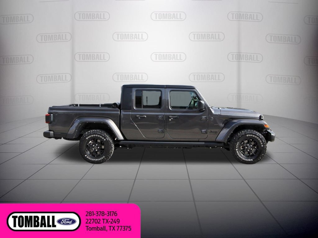 Used 2024 Jeep Gladiator Sport AWD/4WD image 9