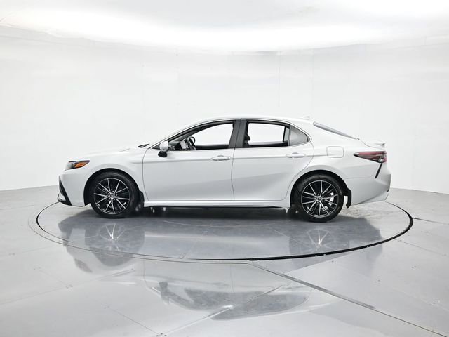 Used 2024 Toyota Camry SE w/ Convenience Package FWD image 7