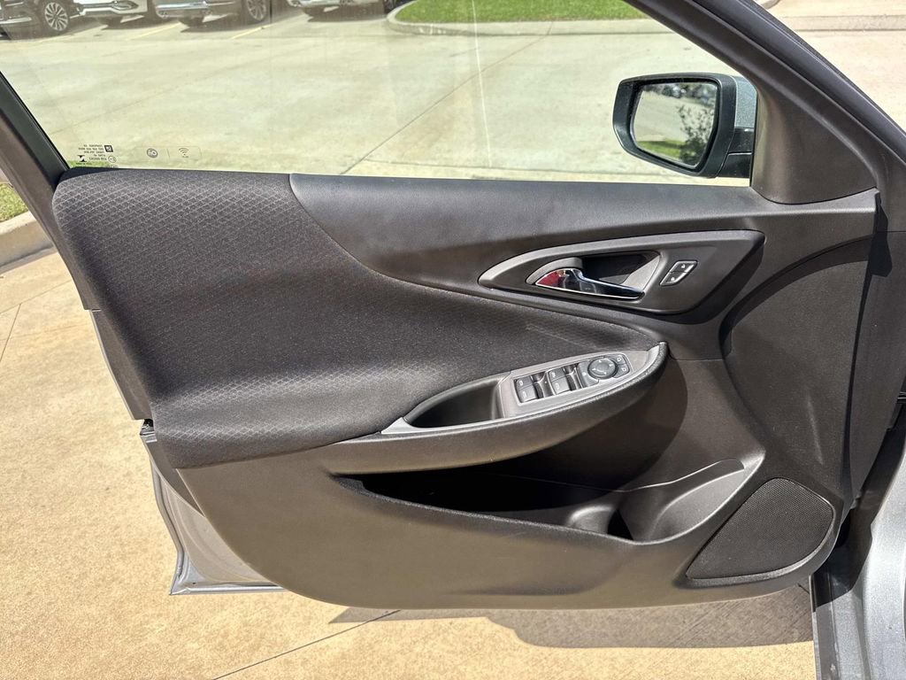 Used 2024 Chevrolet Malibu LT image 22