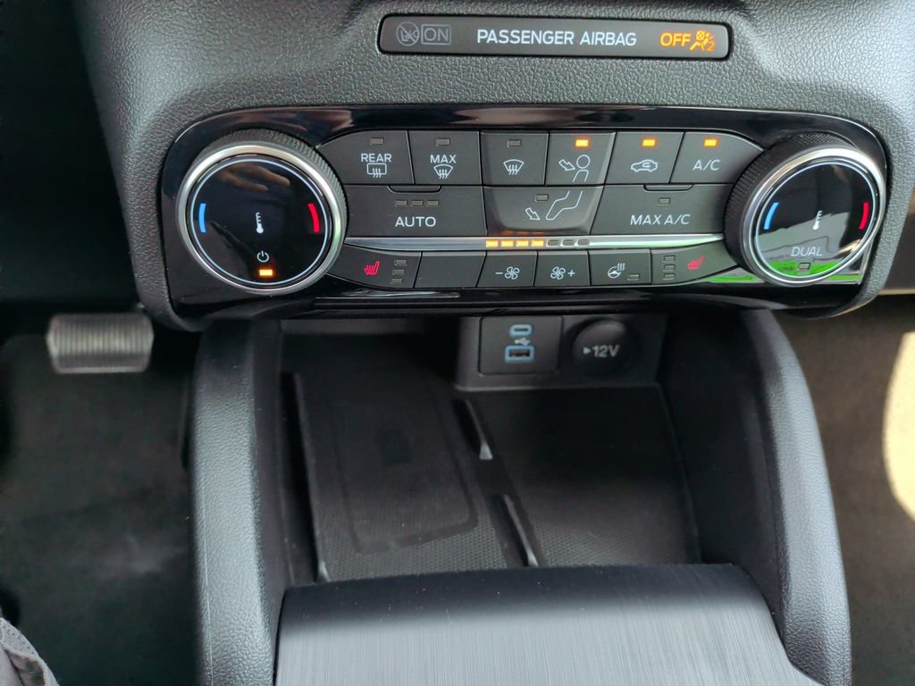 Certified 2022 Ford Escape SEL w/ Technology Package AWD/4WD image 21