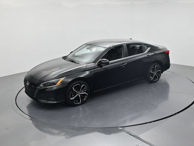 Used 2024 Nissan Altima 2.5 SR FWD image 42