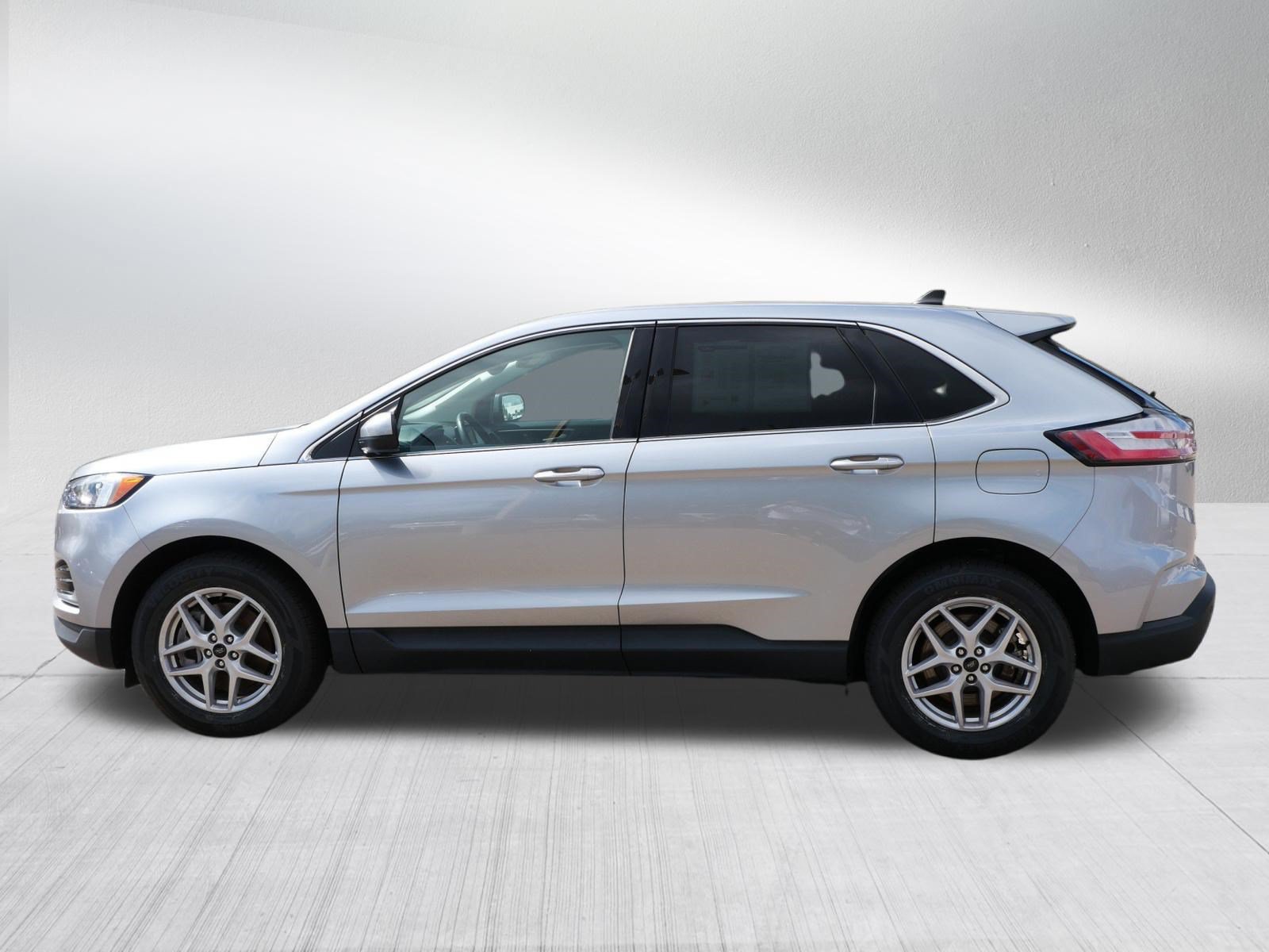 Certified 2024 Ford Edge SEL AWD/4WD image 4