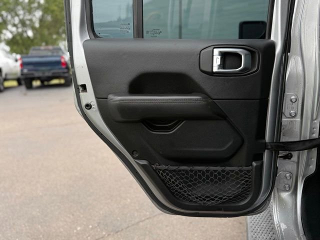 Used 2021 Jeep Wrangler Unlimited Sahara image 27