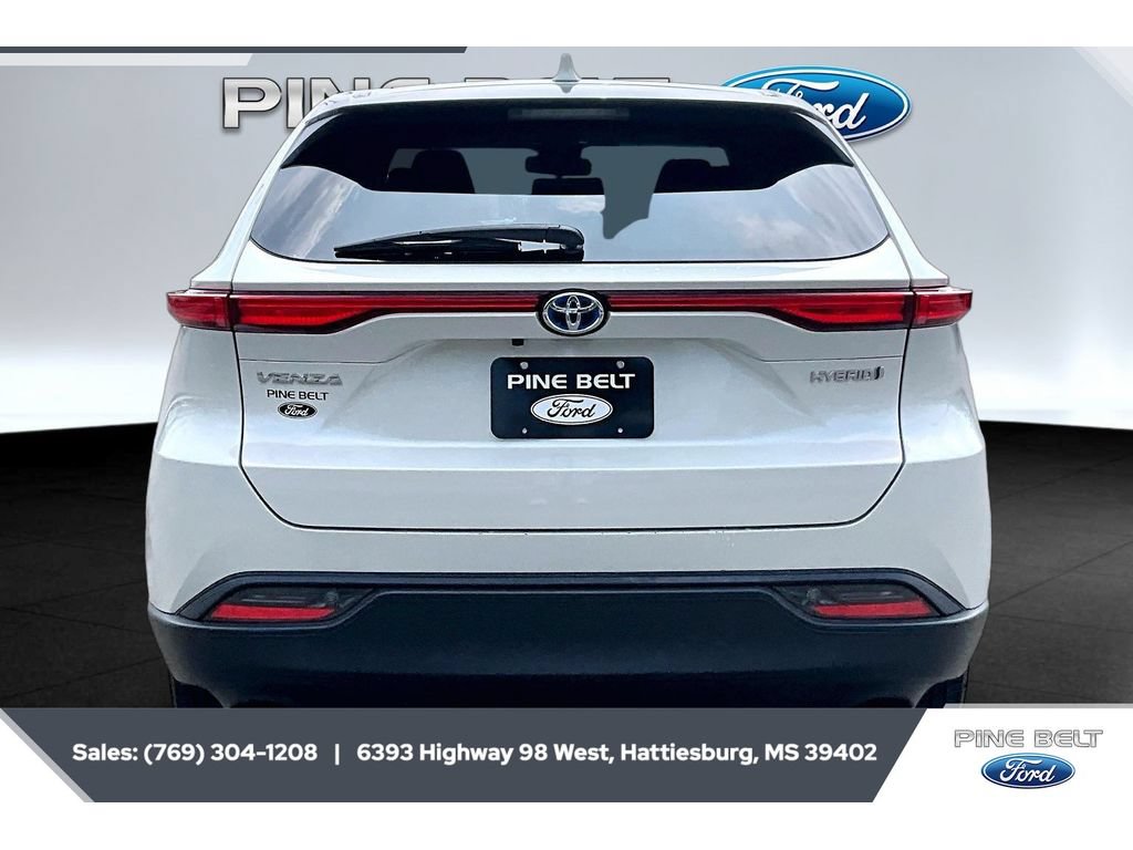 Used 2021 Toyota Venza LE AWD/4WD image 4