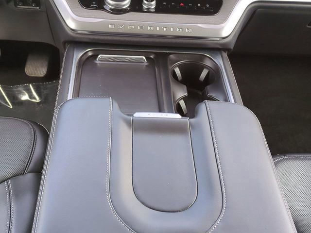 Certified 2025 Ford Expedition Platinum w/ Driver's Package image 19