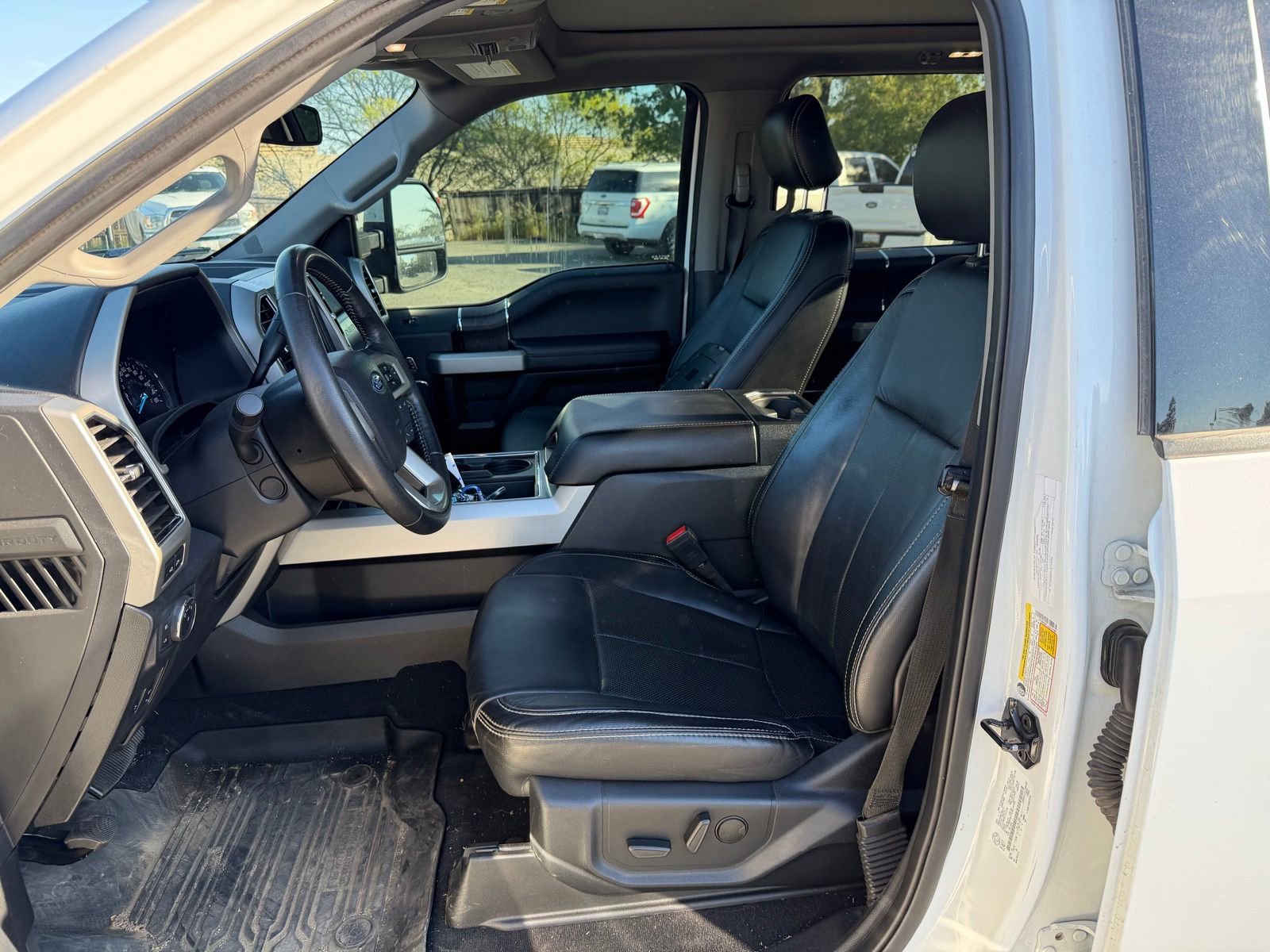 Certified 2020 Ford F350 Lariat w/ Lariat Ultimate Package image 10