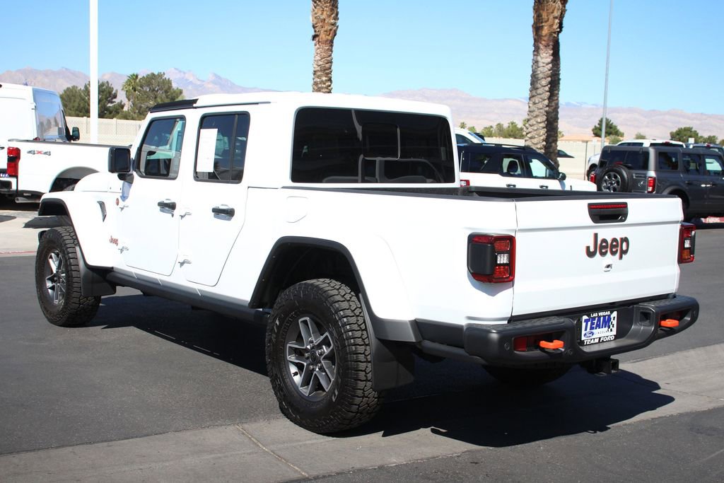 Used 2025 Jeep Gladiator Mojave AWD/4WD image 5