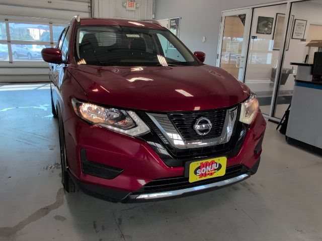Used 2017 Nissan Rogue SV AWD/4WD image 35