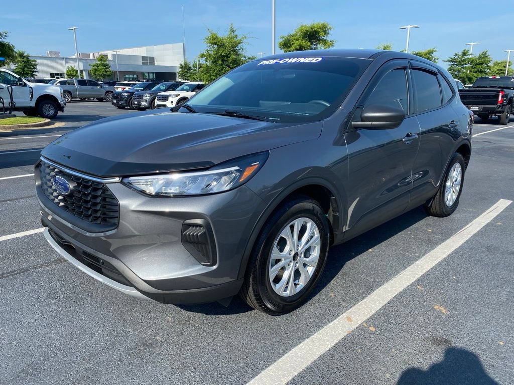 Certified 2025 Ford Escape Active w/ Tech Pack #1 FWD image 3