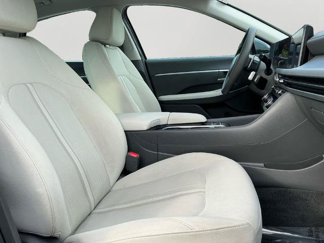 Used 2025 Hyundai Sonata SEL FWD image 12