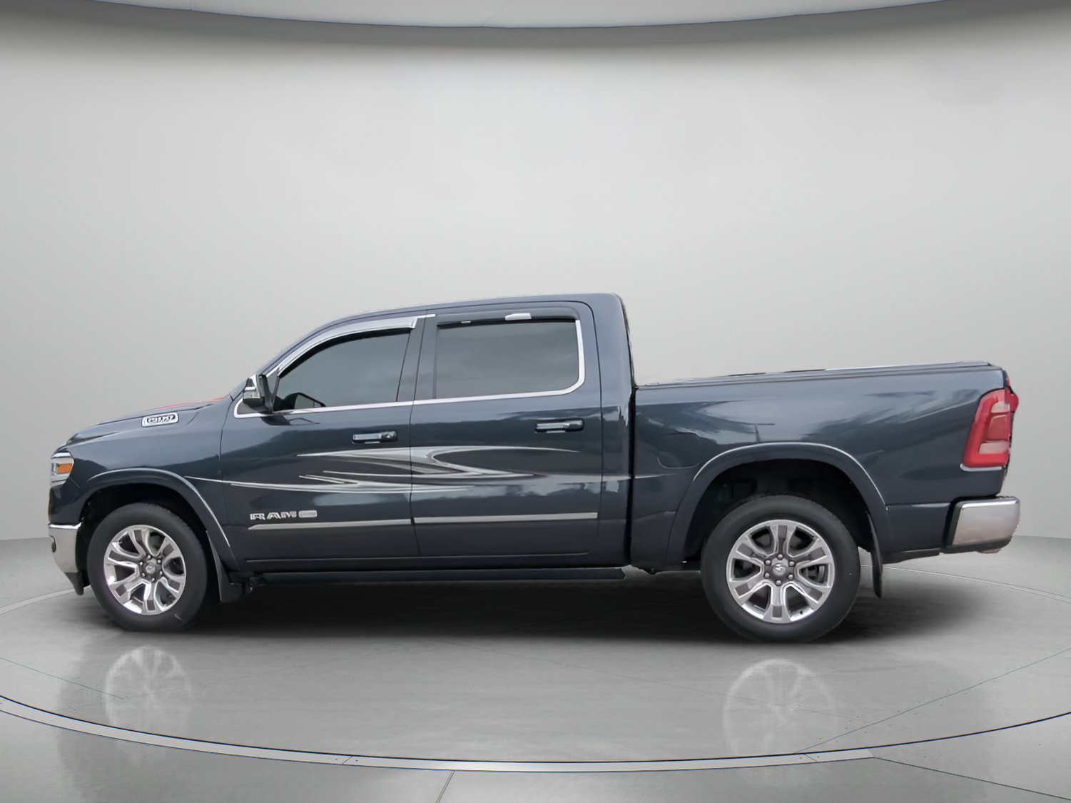 Used 2019 RAM 1500 Limited RWD image 19