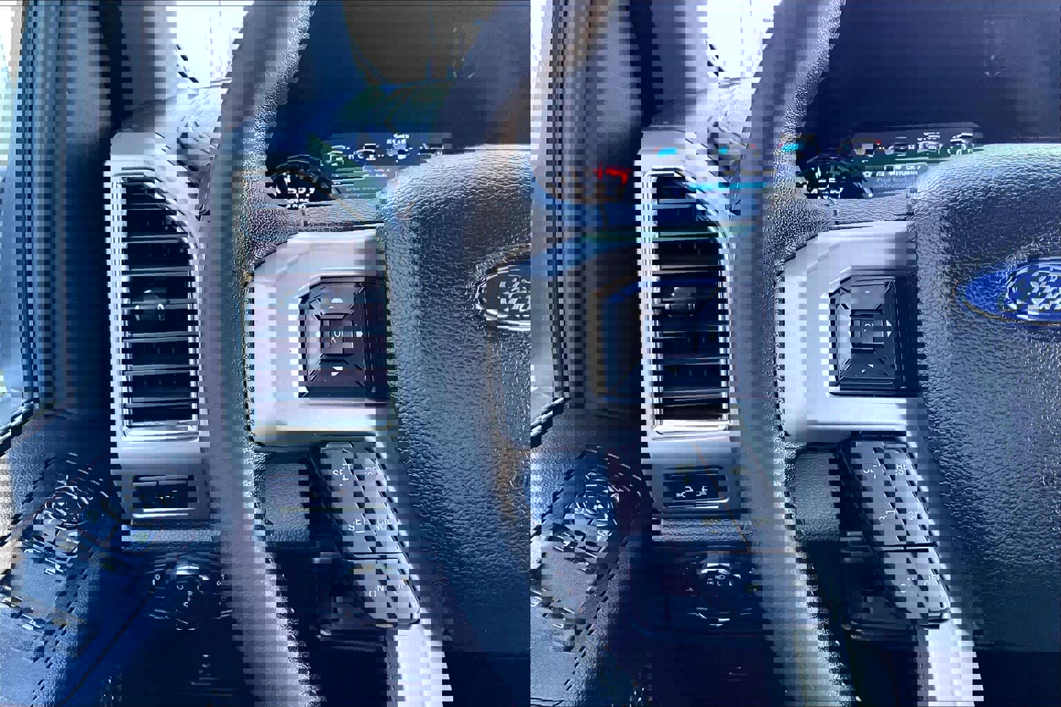 Certified 2017 Ford F150 Lariat image 24