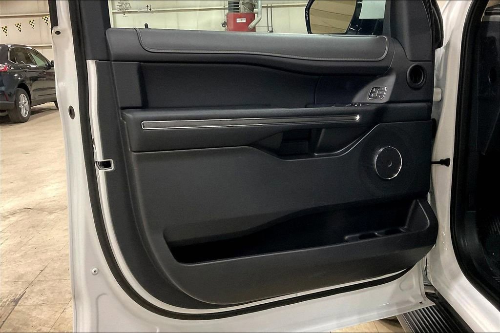 Certified 2024 Ford Expedition Max XLT image 21