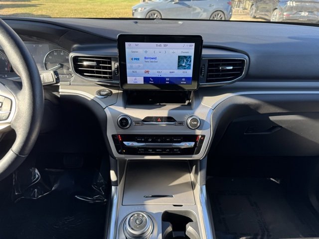 Certified 2022 Ford Explorer XLT w/ Equipment Group 202A image 7