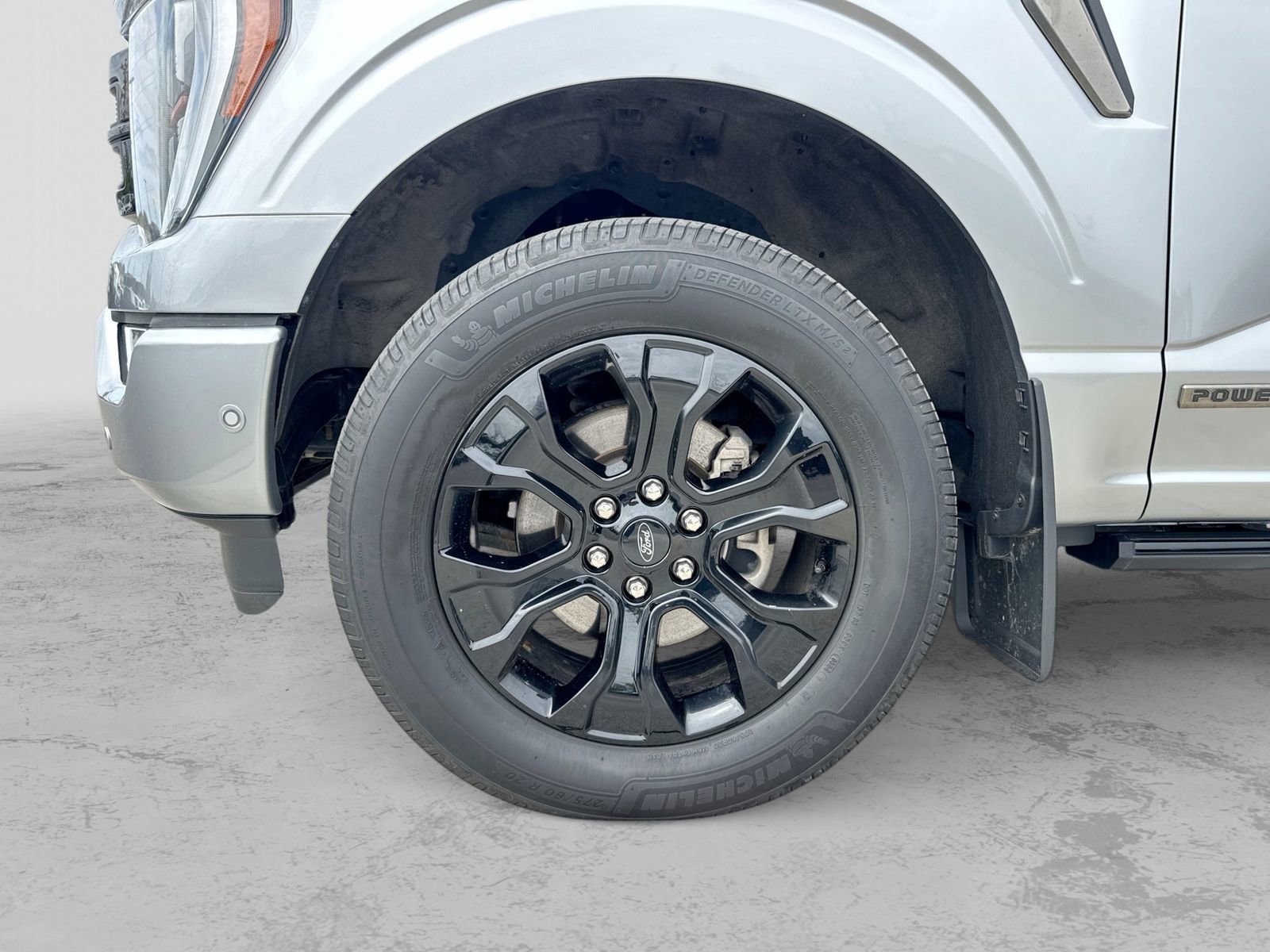 Certified 2023 Ford F150 Platinum w/ FX4 Off-Road Package AWD/4WD image 17
