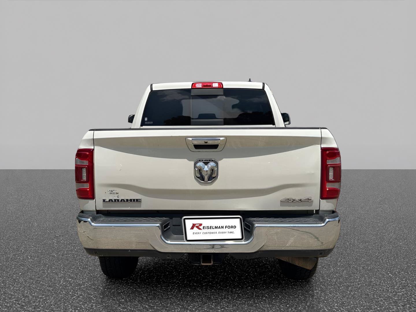 Used 2022 RAM 3500 Laramie AWD/4WD image 5