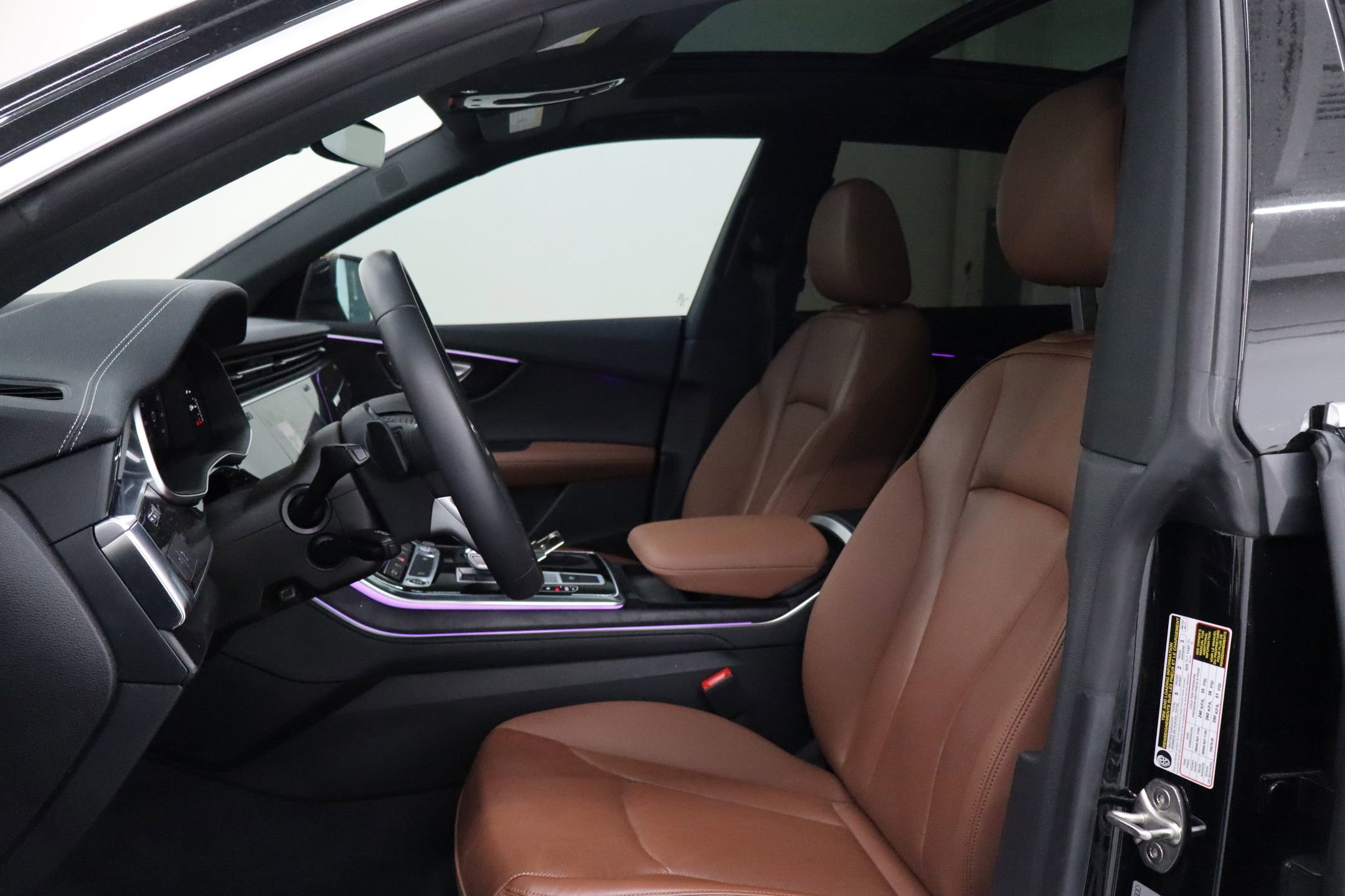 Used 2023 Audi Q8 Premium Plus w/ Premium Plus Package image 16