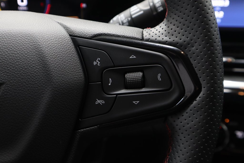 Used 2024 Chevrolet Trax RS w/ Driver Confidence Package image 28