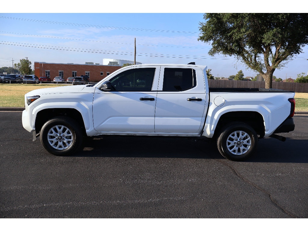 Used 2024 Toyota Tacoma SR RWD image 2